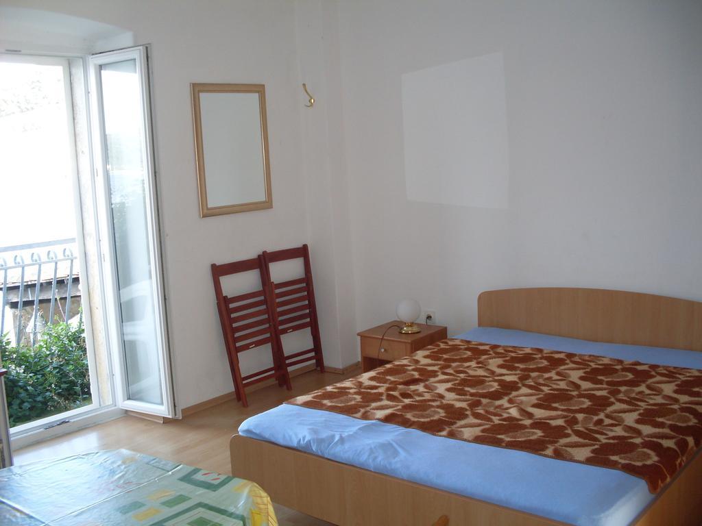 Apartments Acalinovic ヴィス 部屋 写真